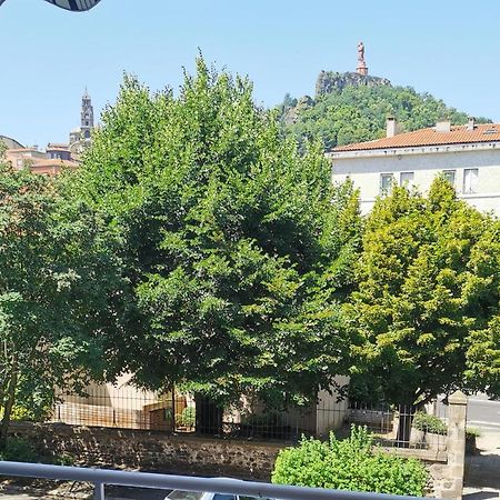 Chambre Privee Dans Appart Partage, Centre Ville, Avec Vue Sur Les Monuments Le Puy-en-Velay Kültér fotó